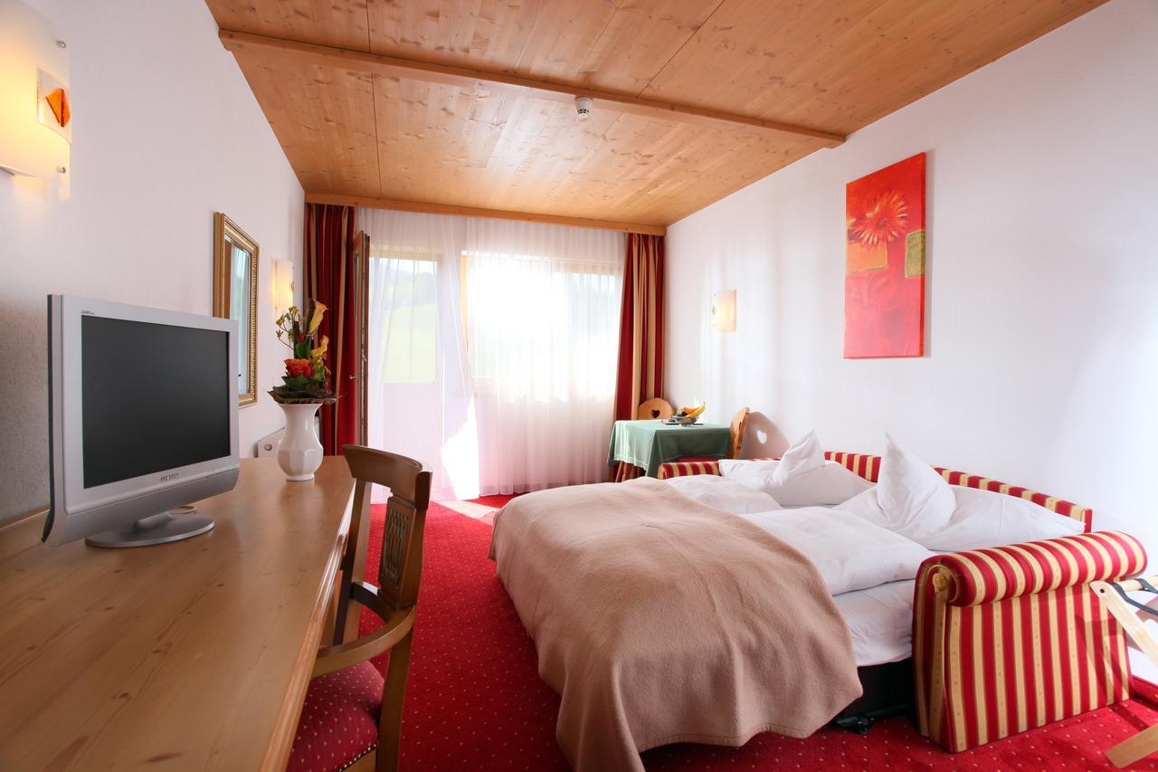 Alpenhotel Landhaus Kuechl Kirchberg in Tirol Luaran gambar